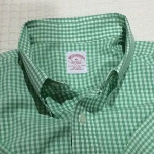 Casual button down never worn